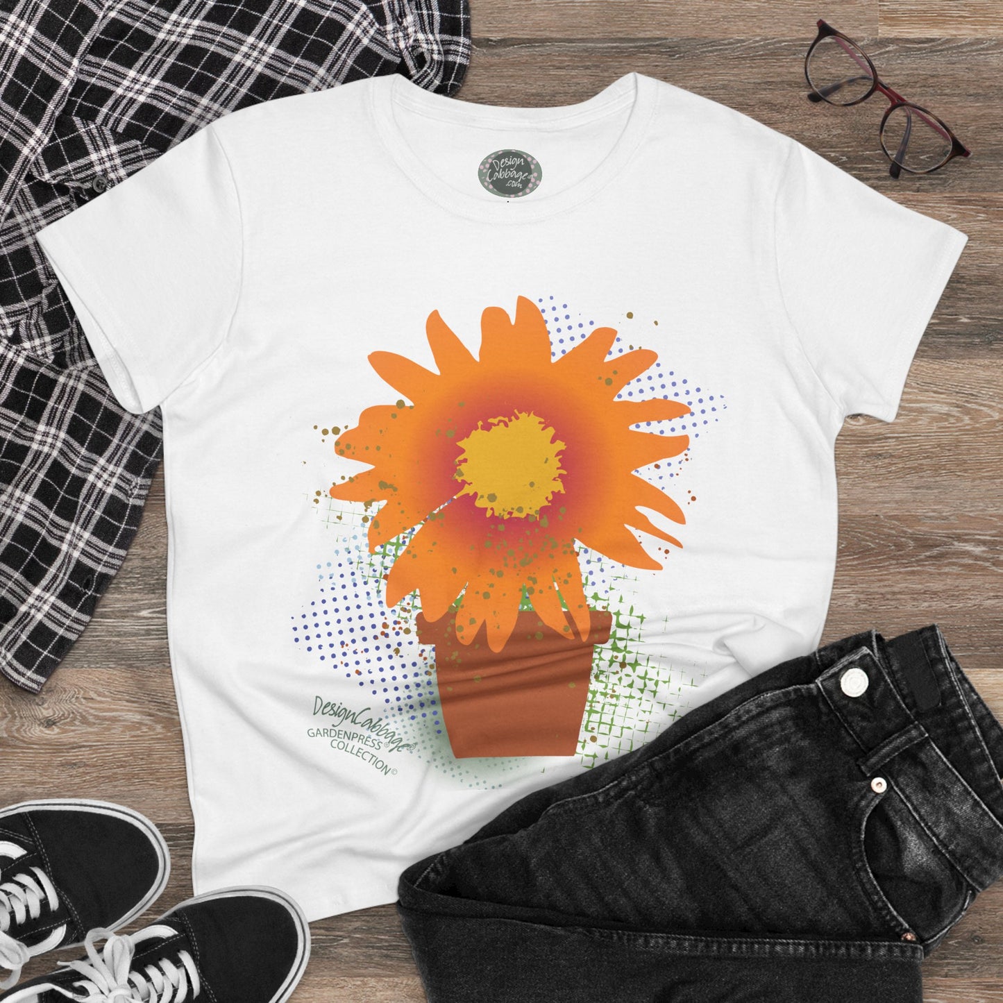 Garden Daisy Graphic T-Shirt - GardenPress® Collection - Women's Tee