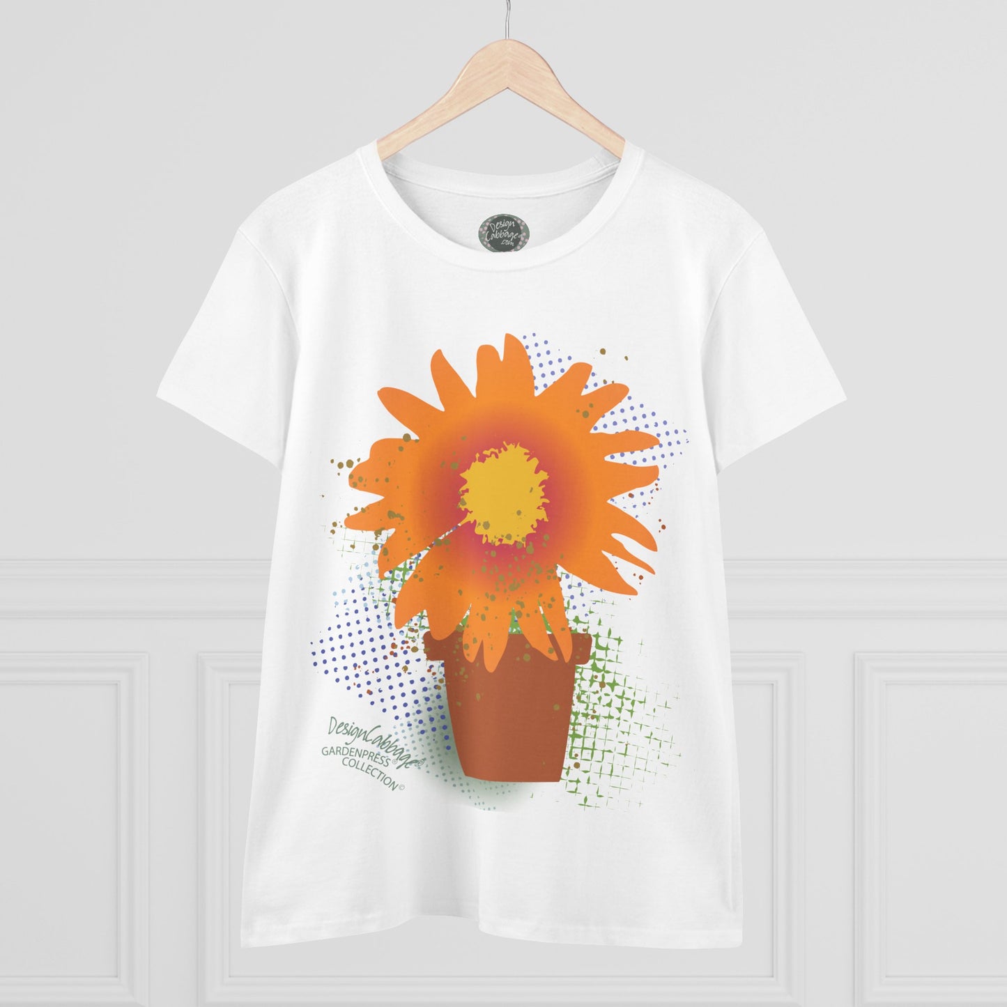 Garden Daisy Graphic T-Shirt - GardenPress® Collection - Women's Tee